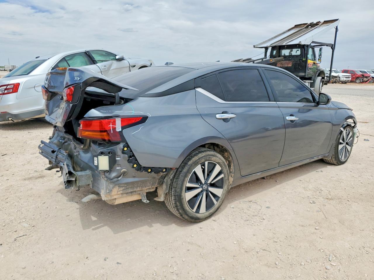 2022 NISSAN ALTIMA