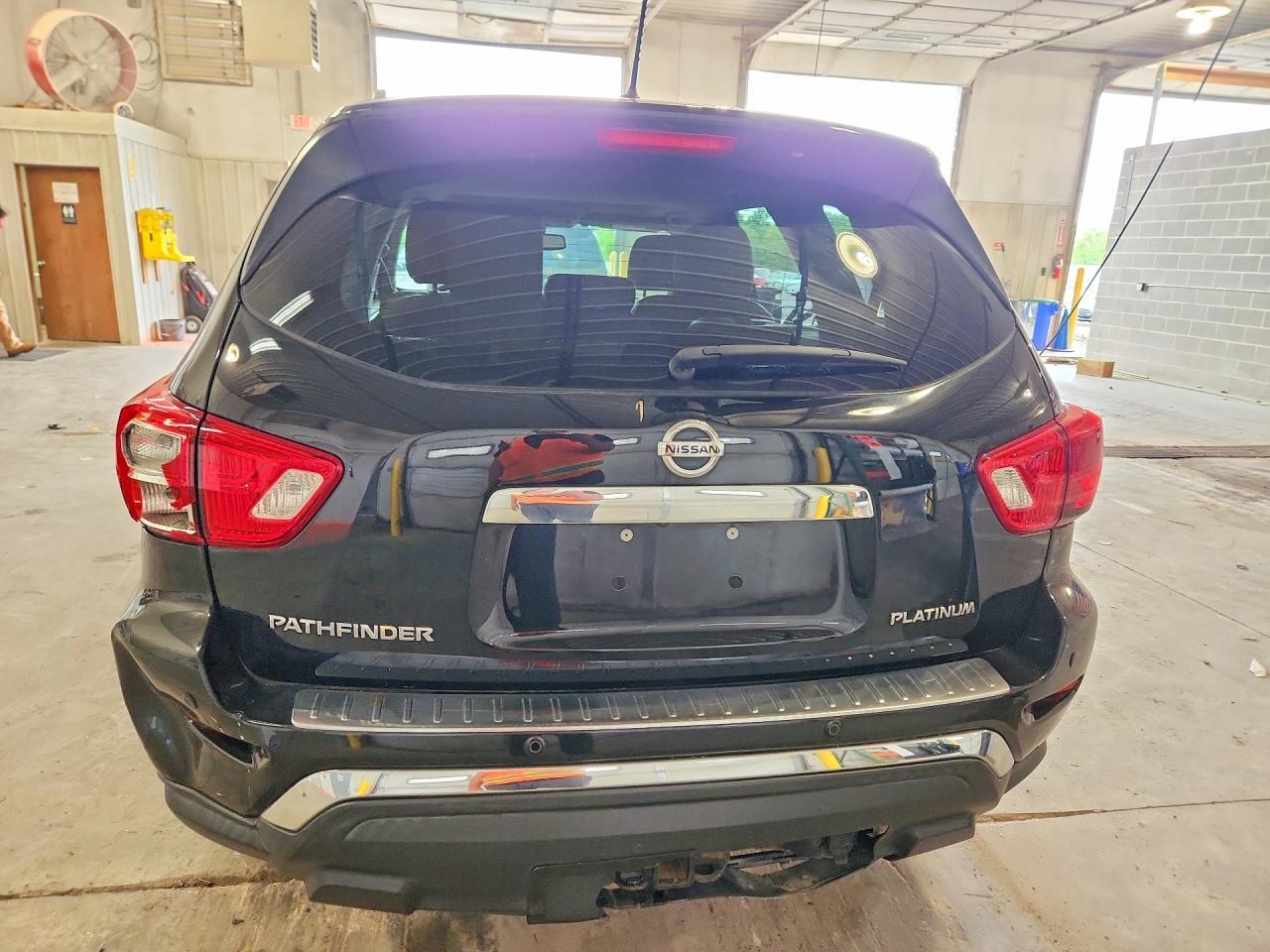 2017 NISSAN PATHFINDER