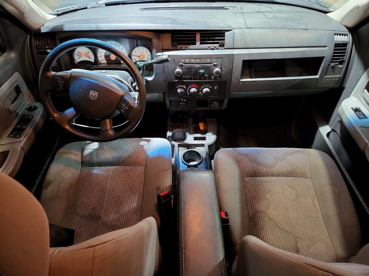 2011 DODGE Dakota