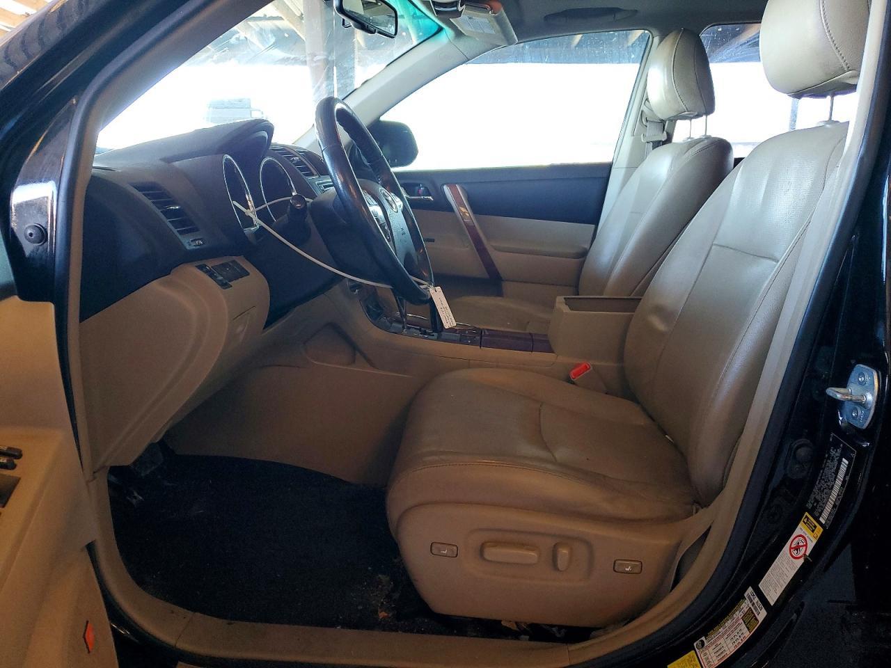 2013 TOYOTA HIGHLANDER