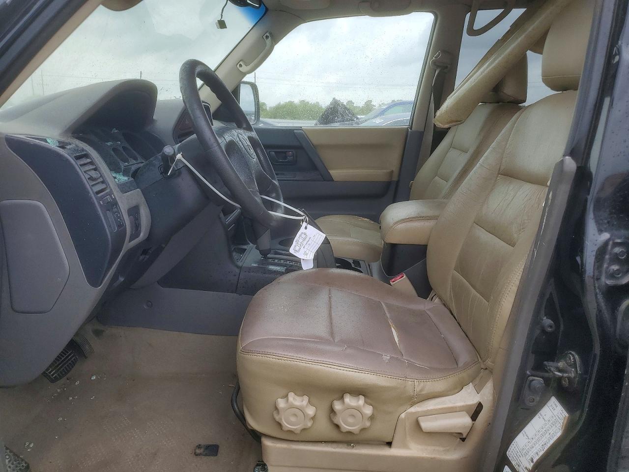2001 MITSUBISHI Montero