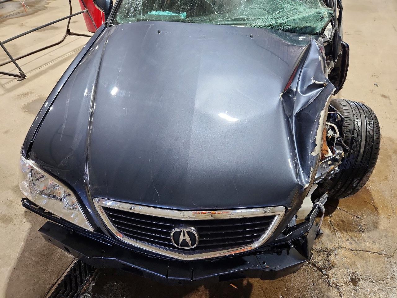 2004 ACURA RL