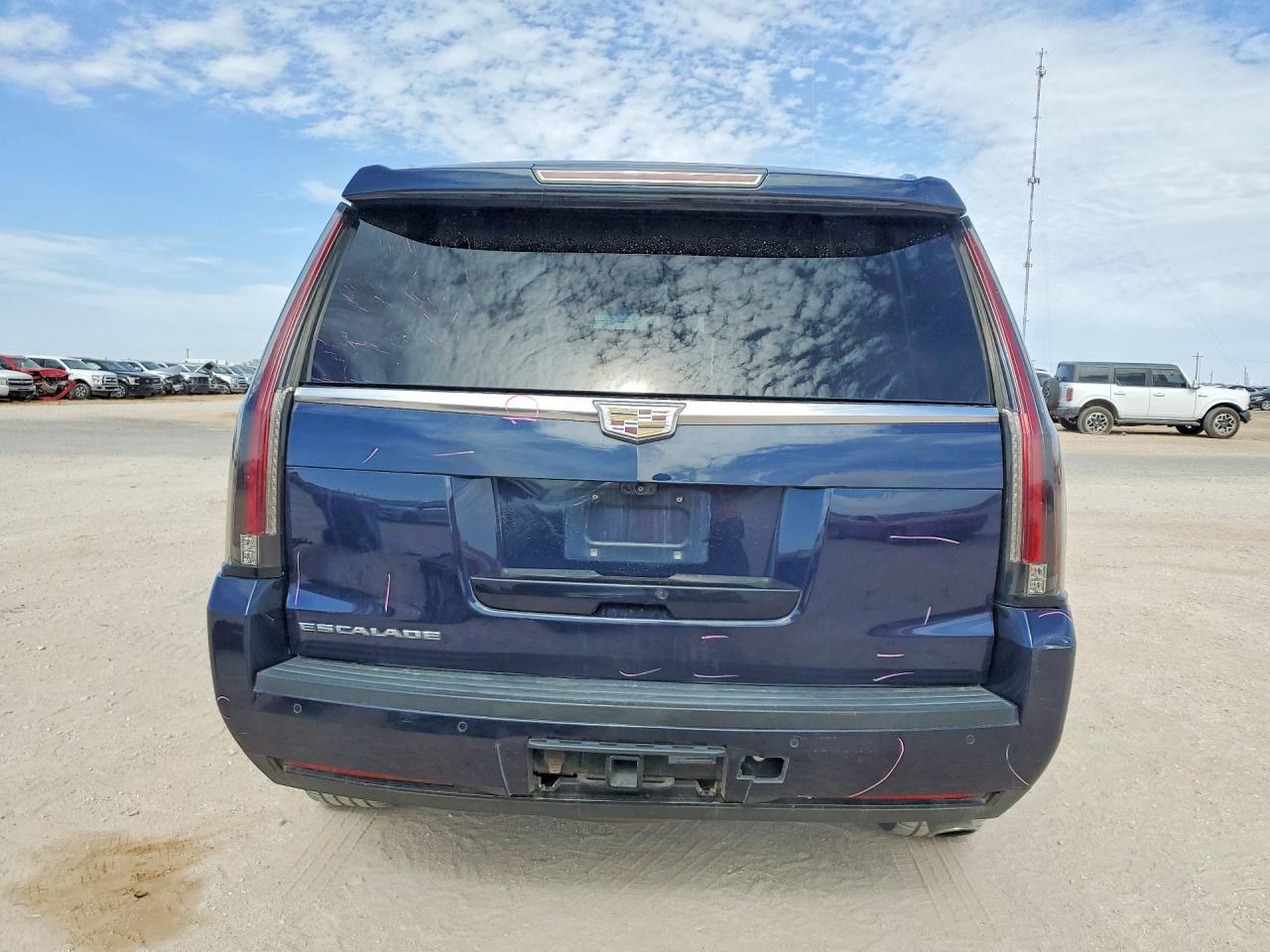 2017 CADILLAC ESCALADE