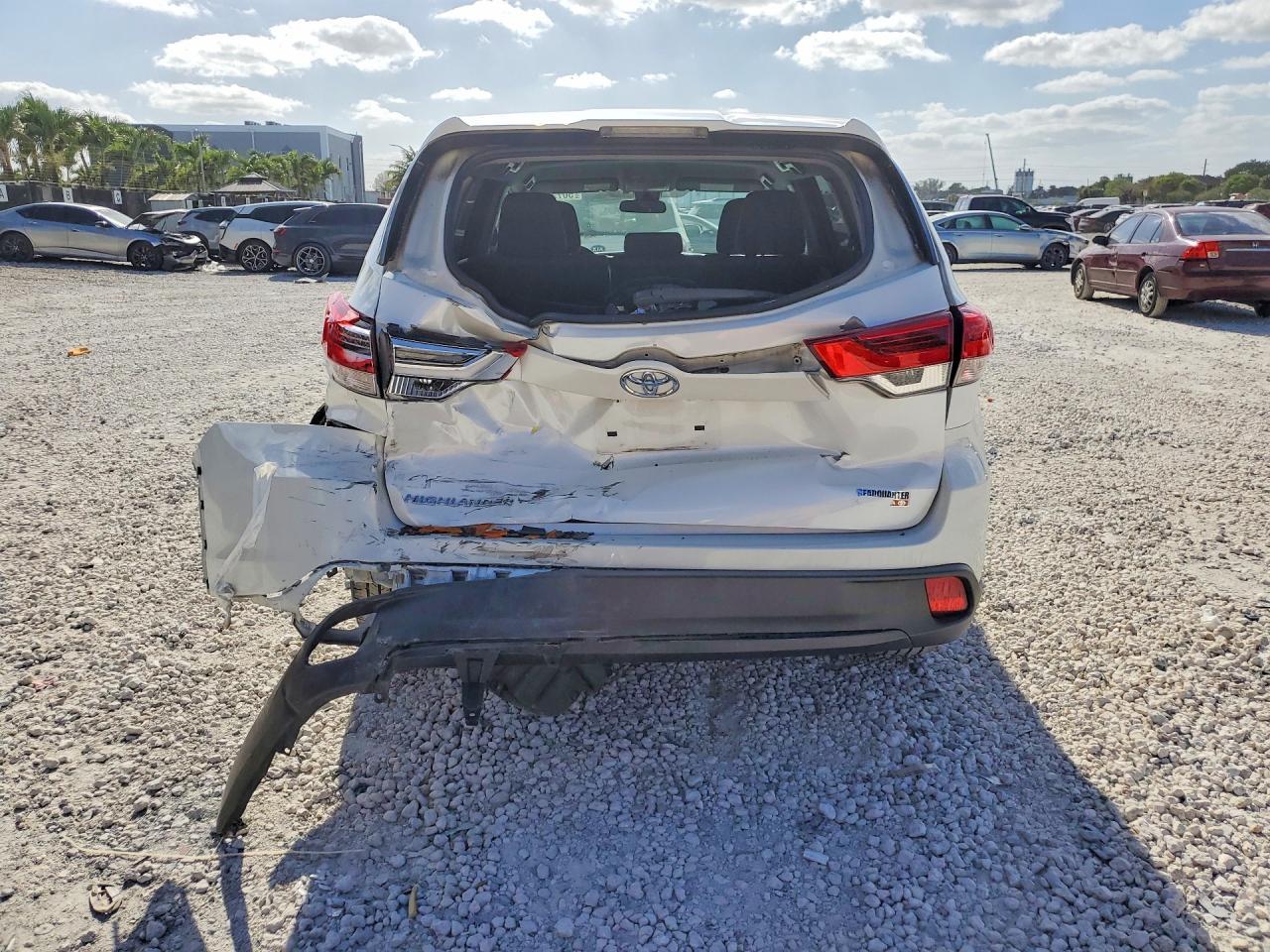 2019 TOYOTA HIGHLANDER