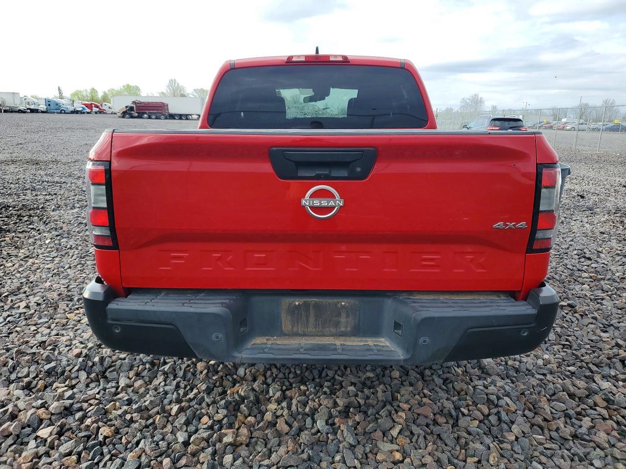 2022 NISSAN Frontier