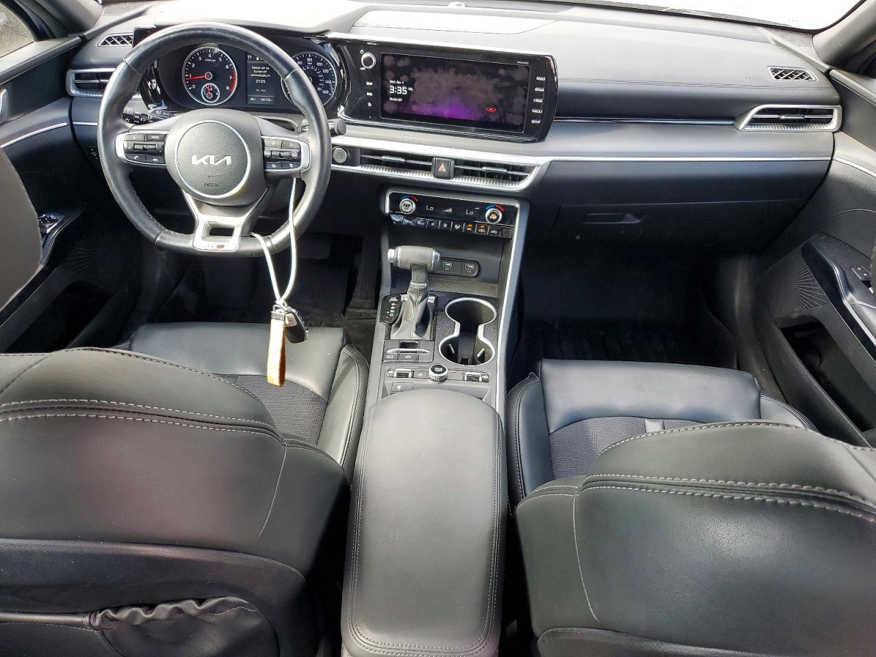 2022 KIA K5