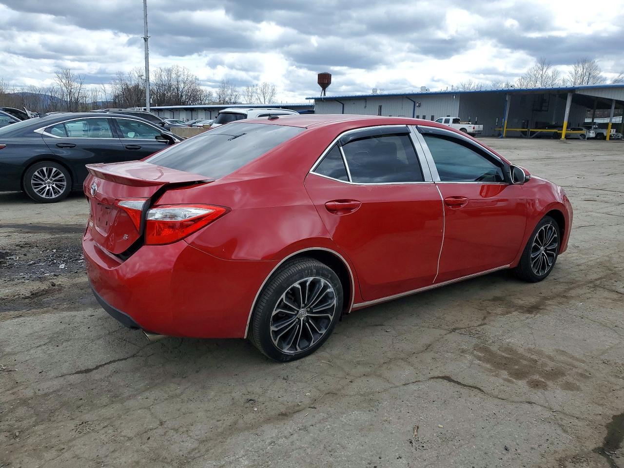 2015 TOYOTA COROLLA
