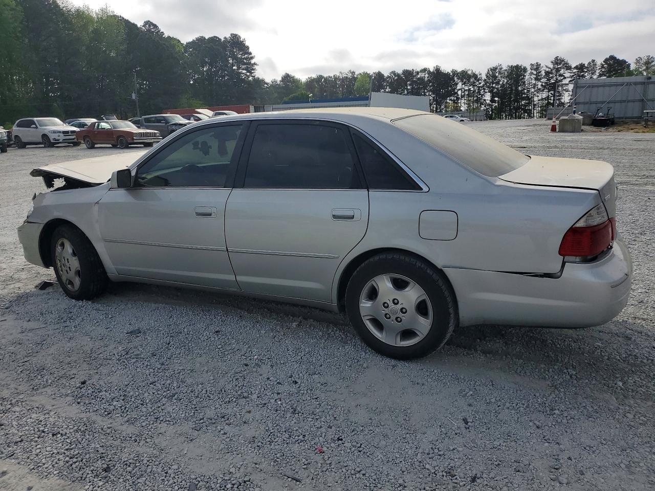 2004 TOYOTA Avalon