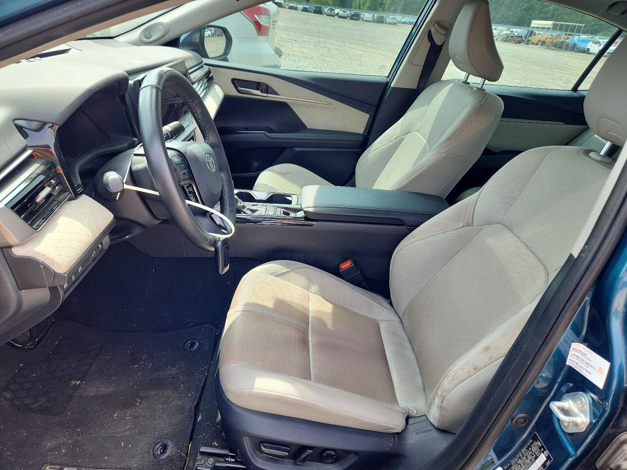 2025 TOYOTA CAMRY