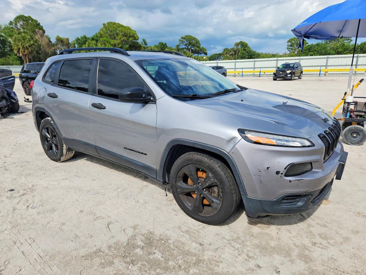 2022 JEEP CHEROKEE