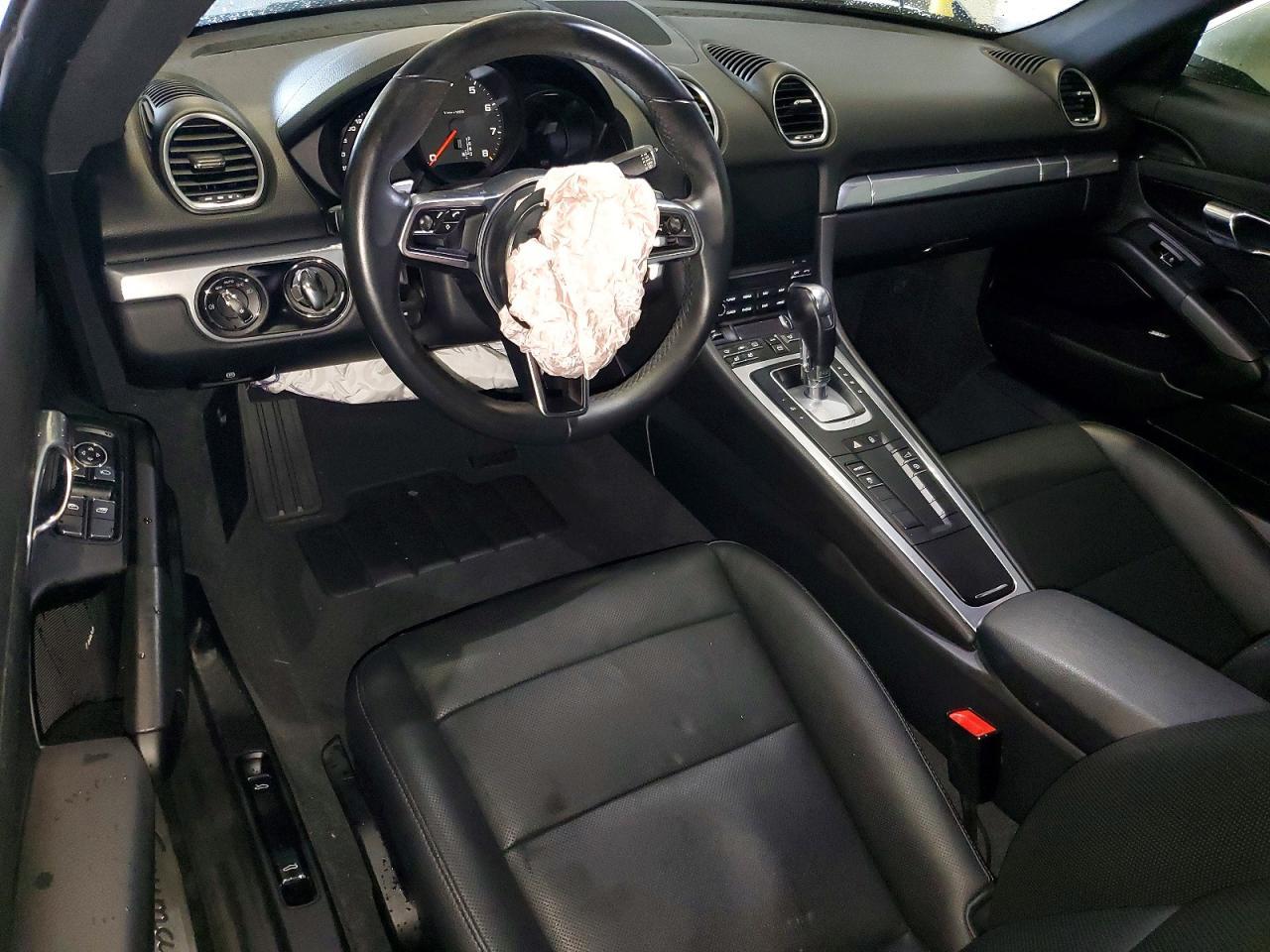 2018 PORSCHE Cayman