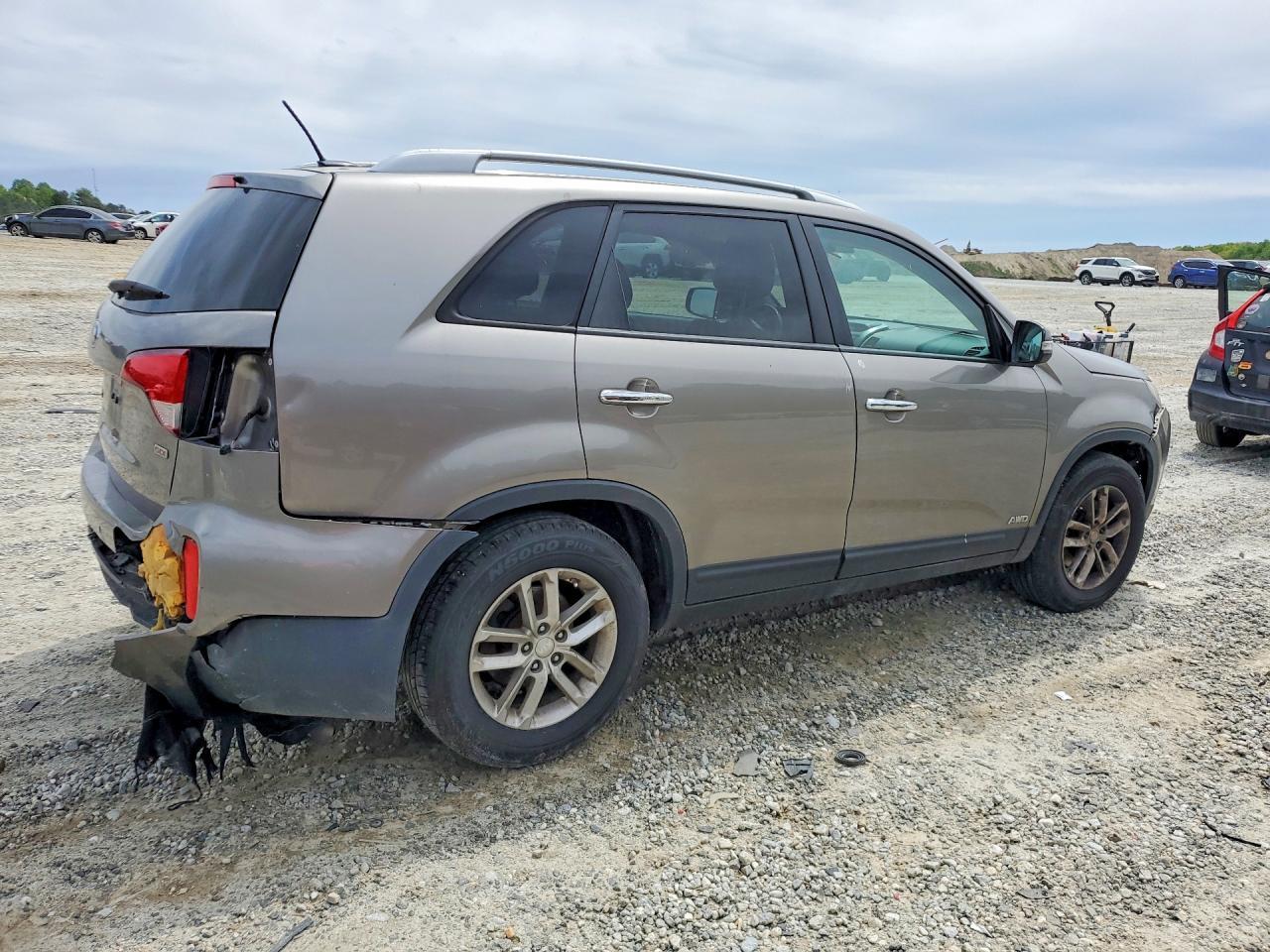 2015 KIA SORENTO