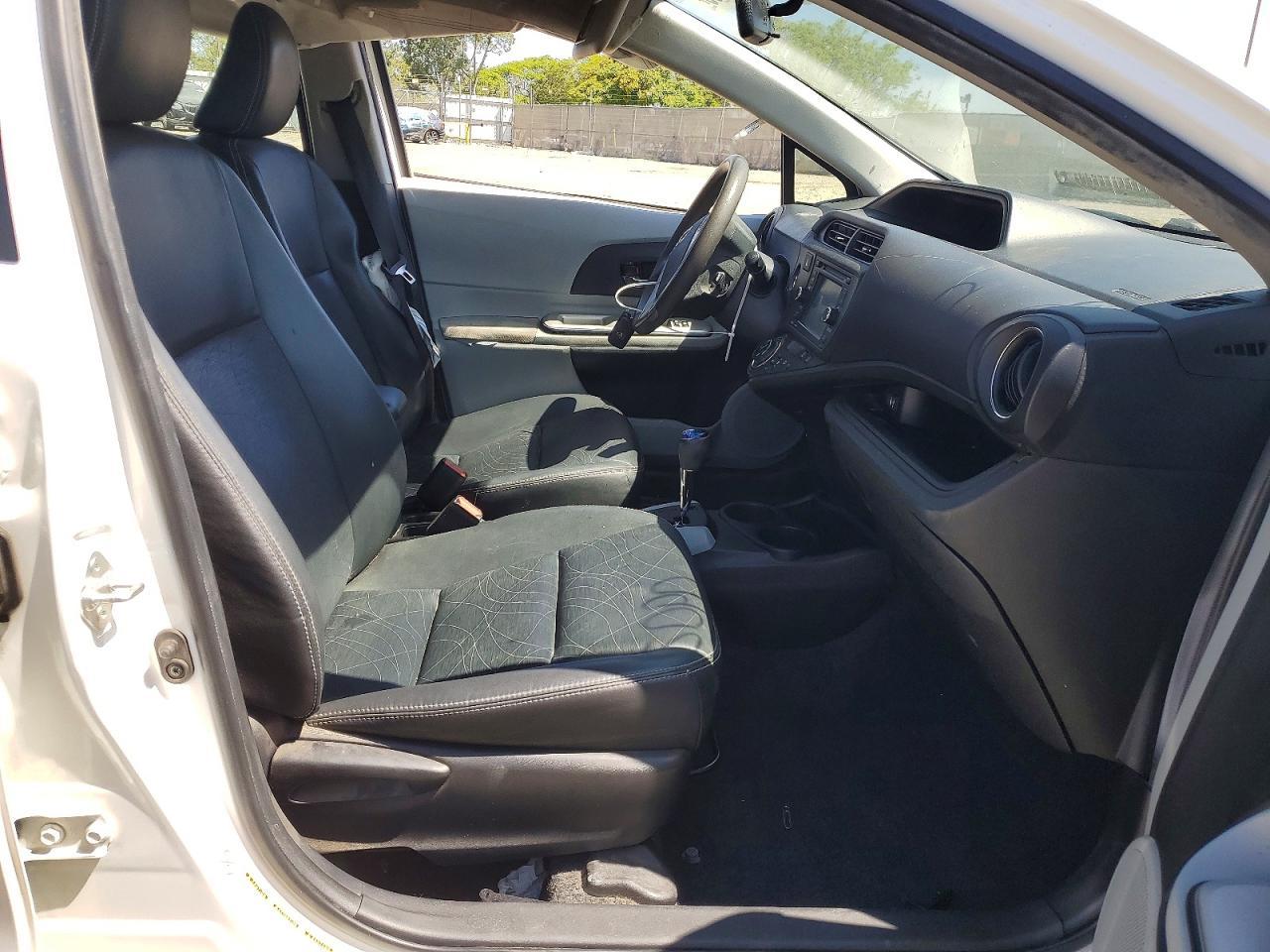 2012 TOYOTA Prius c
