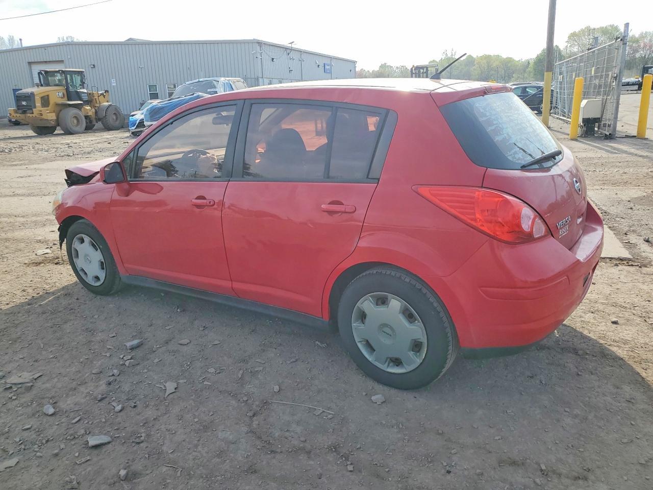 2011 NISSAN VERSA
