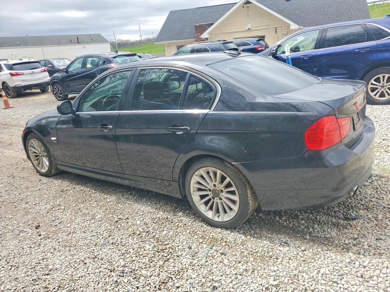 2011 BMW 3 SERIES