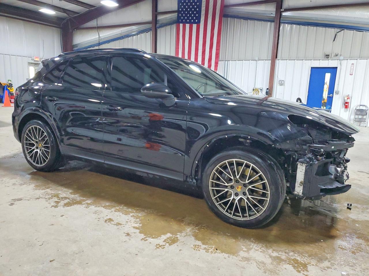 2022 PORSCHE CAYENNE