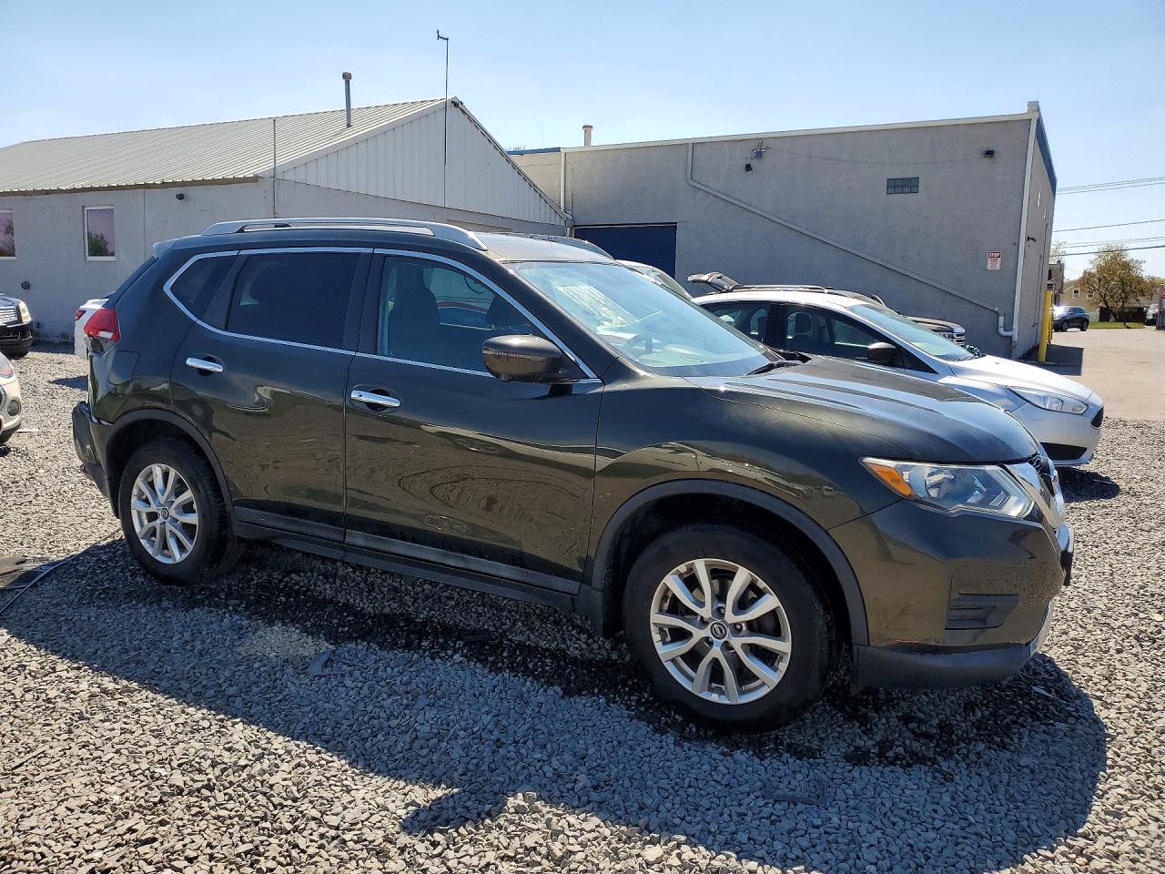 2017 NISSAN ROGUE