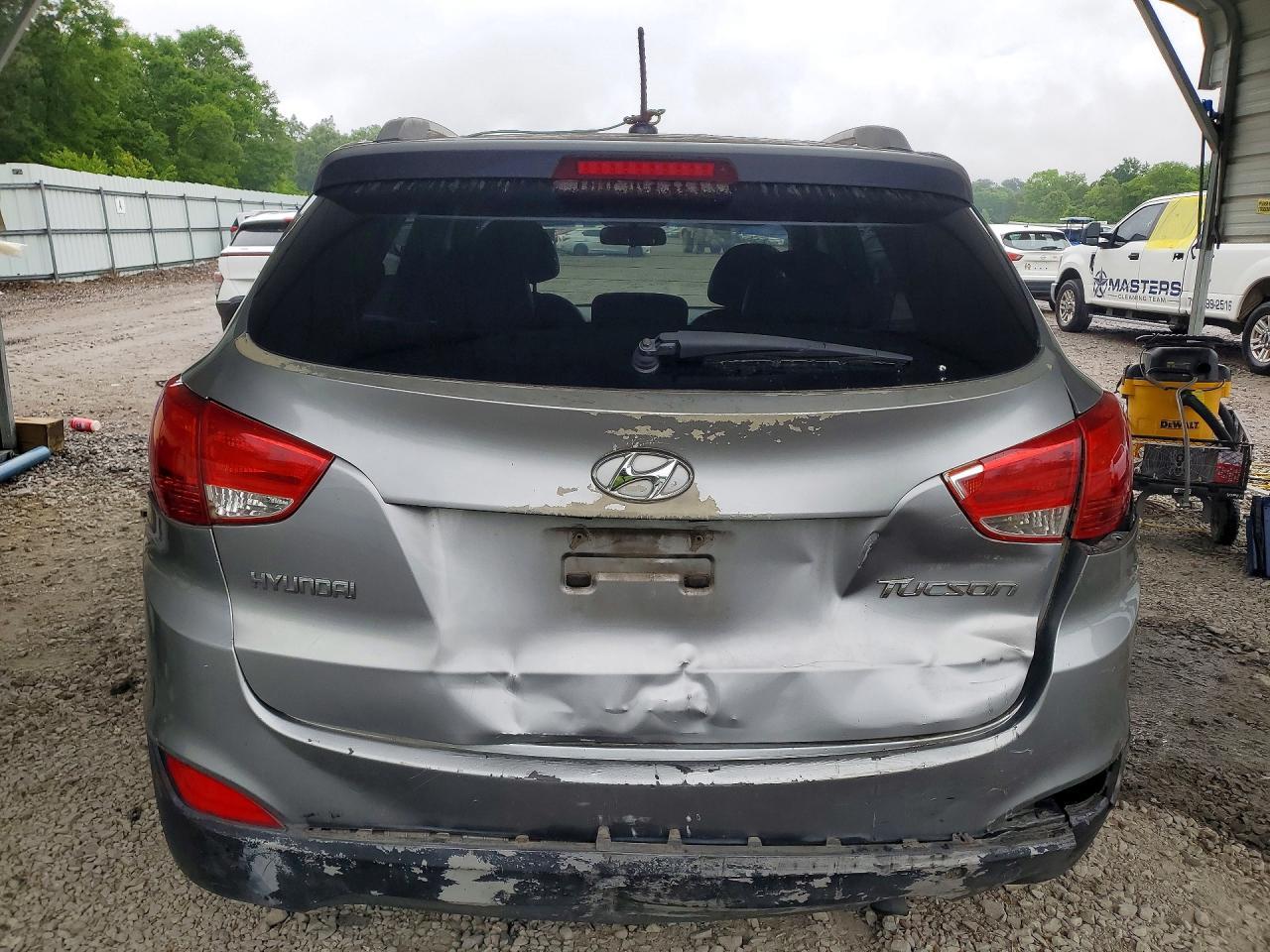 2011 HYUNDAI TUCSON