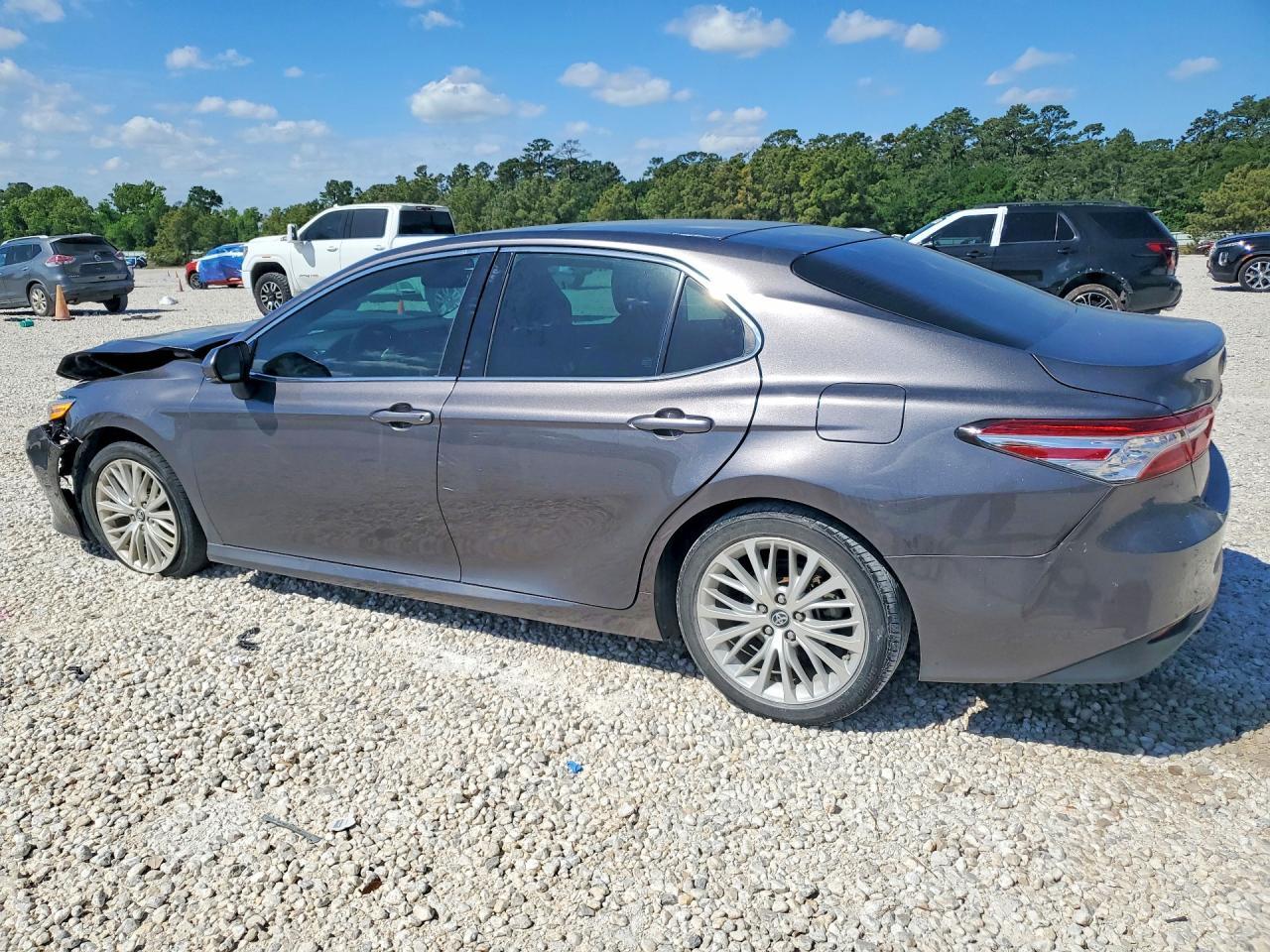 2018 TOYOTA CAMRY