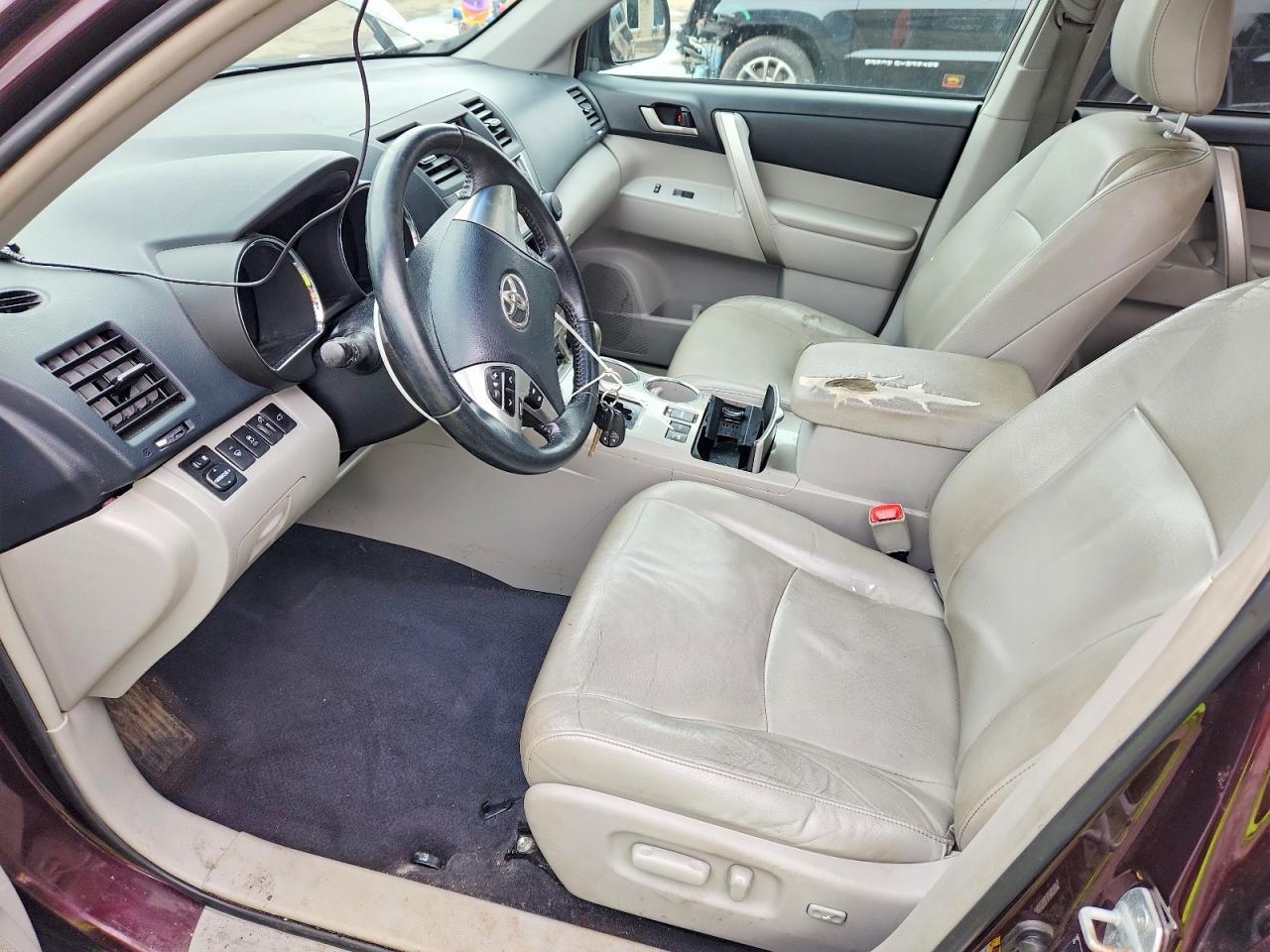 2013 TOYOTA HIGHLANDER