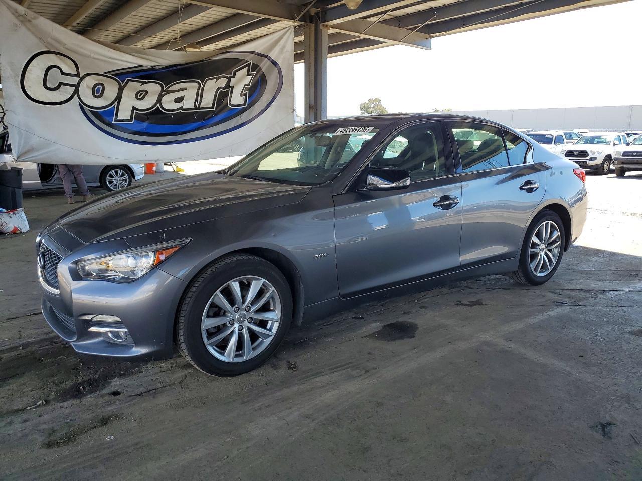 2017 INFINITI Q50