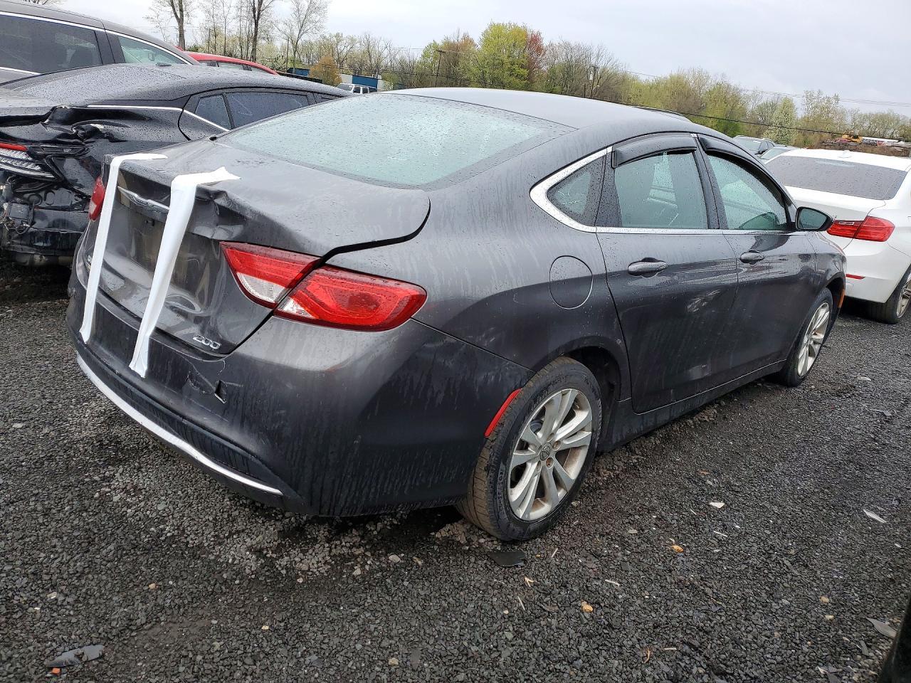 2015 CHRYSLER 200