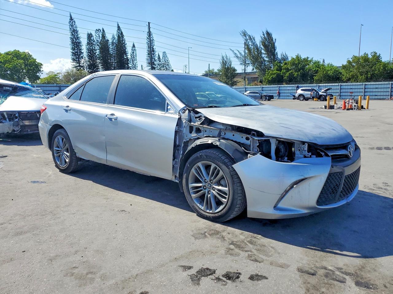 2015 TOYOTA CAMRY