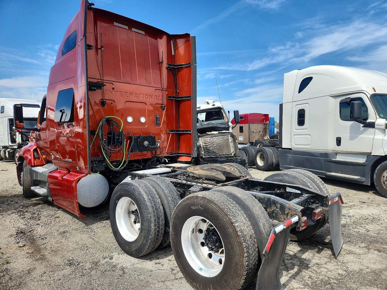 2019 INTERNATIONAL LT