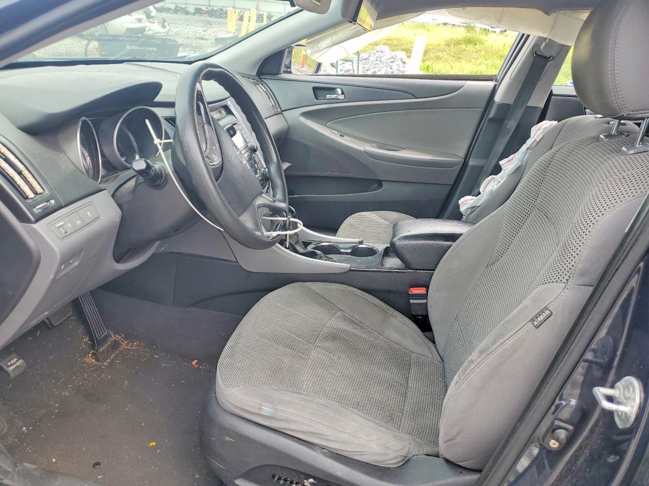 2011 HYUNDAI SONATA