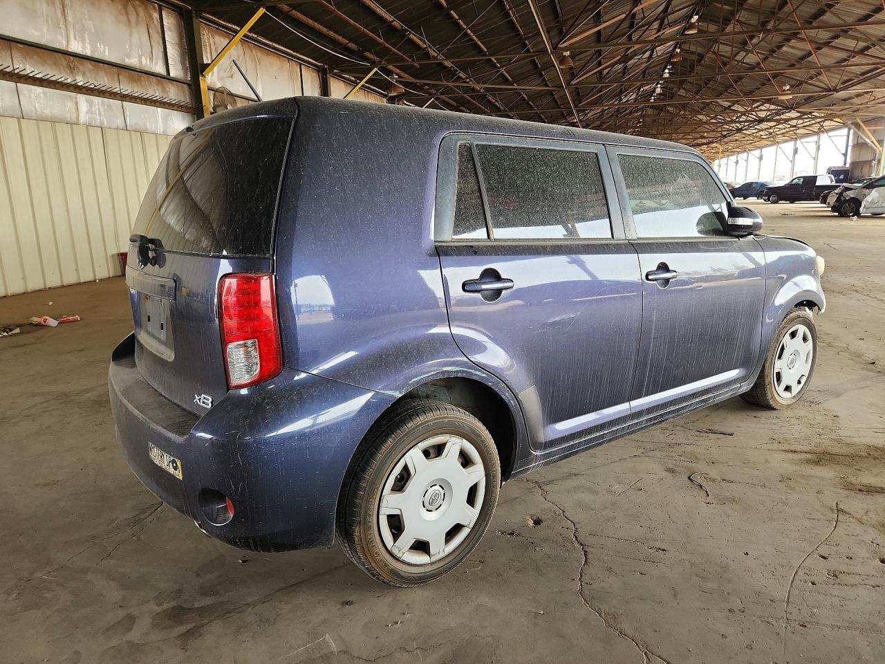 2011 TOYOTA SCION