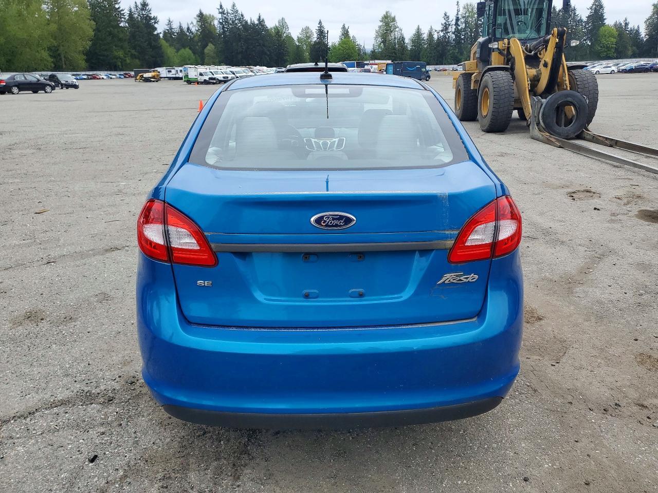 2013 FORD Fiesta