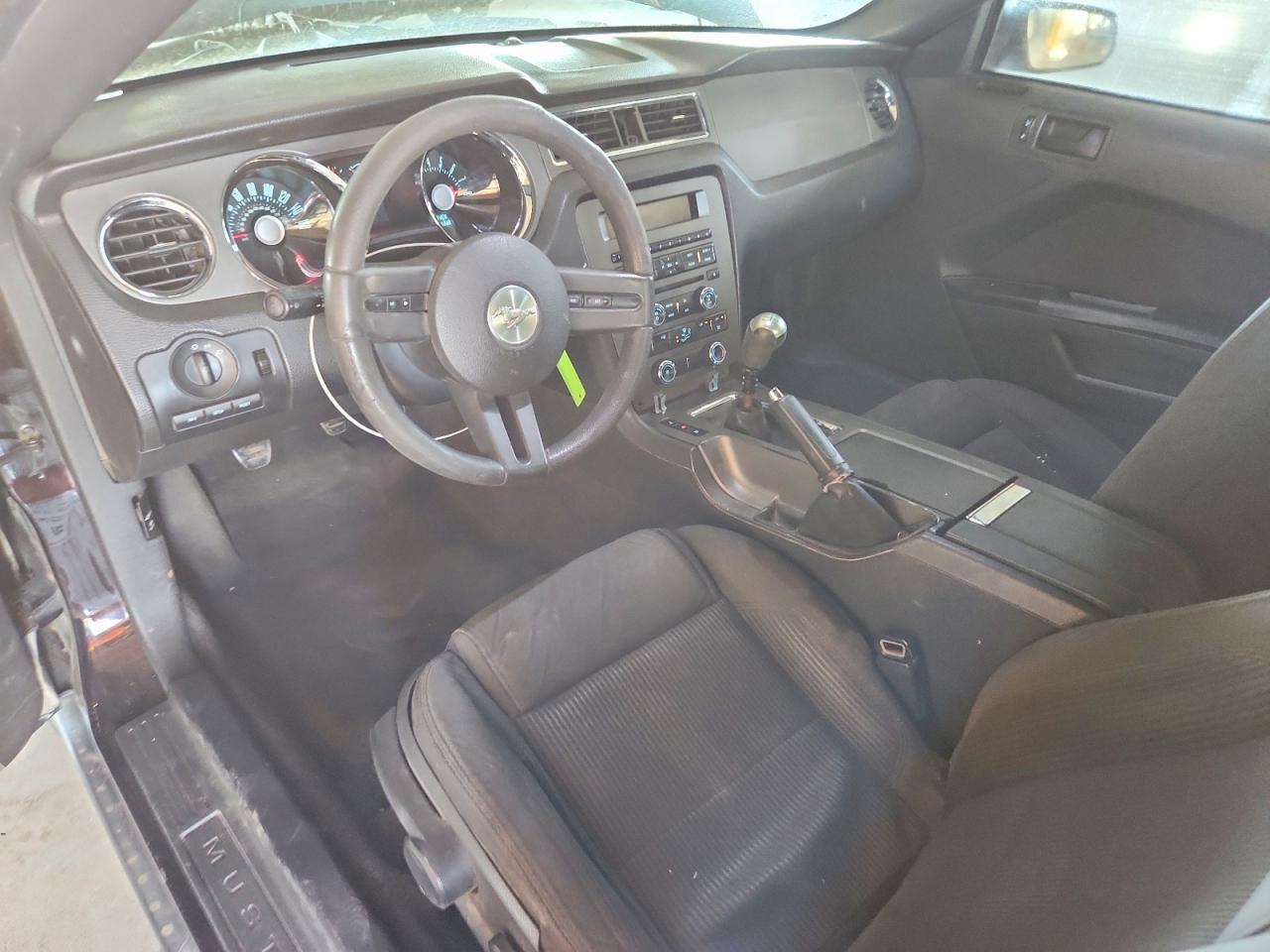 2012 FORD MUSTANG