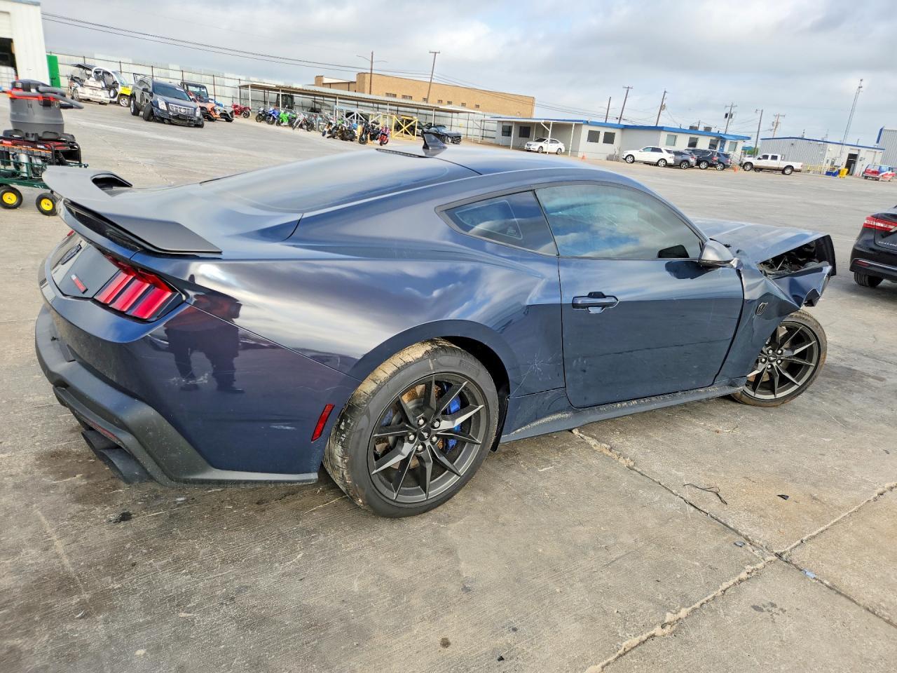 2025 FORD MUSTANG