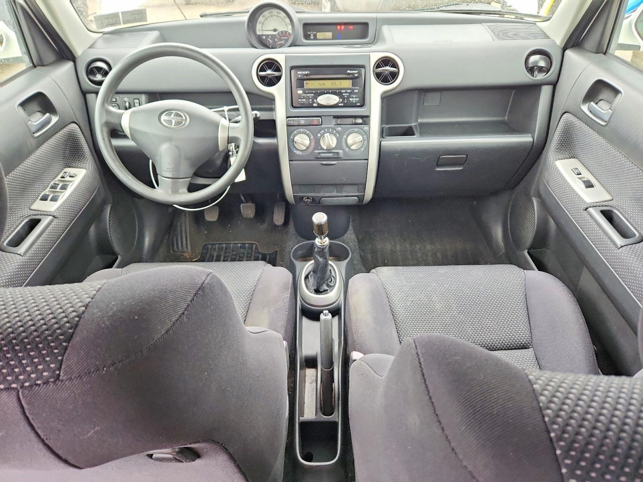 2005 TOYOTA SCION