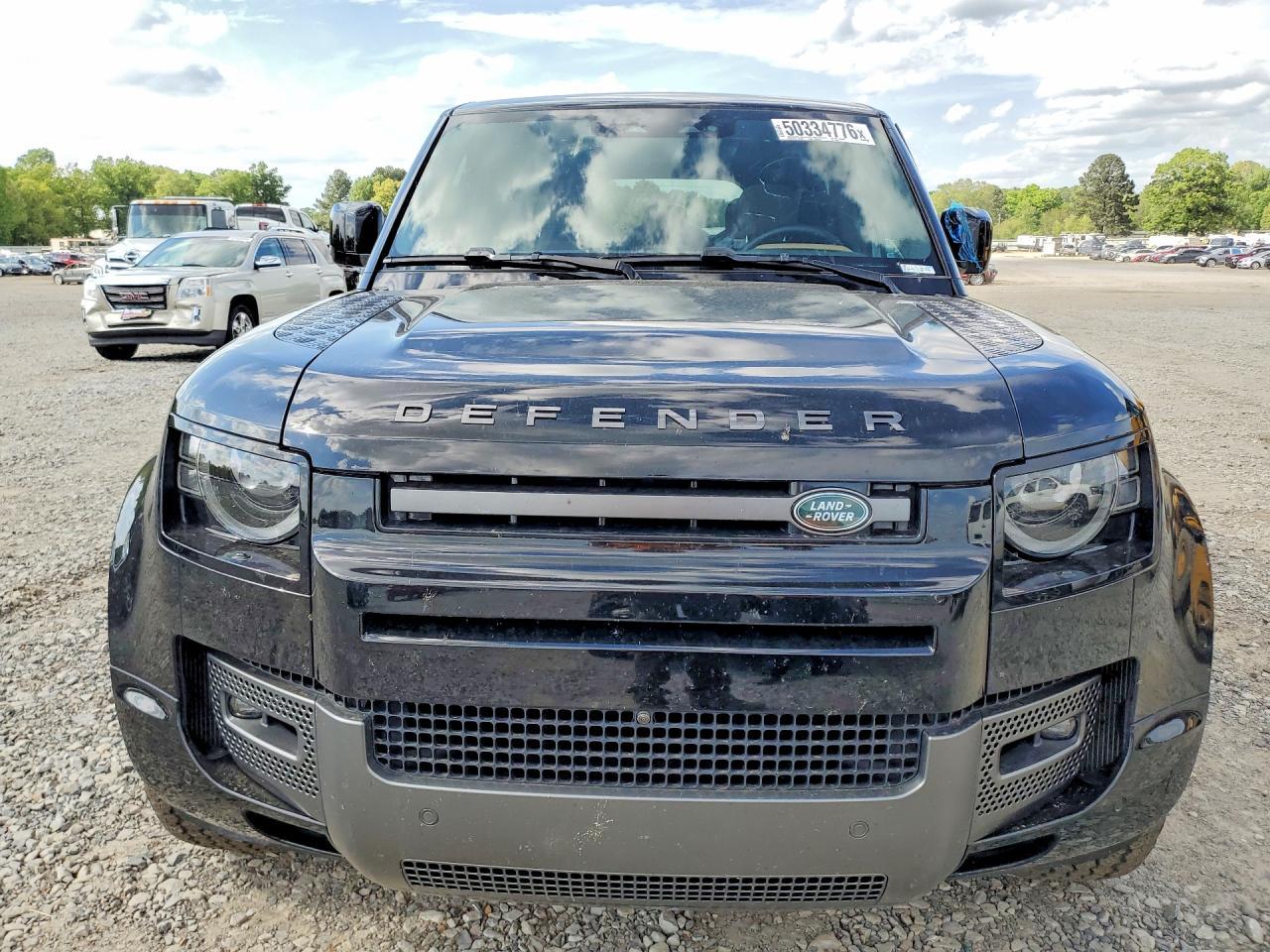 2025 LAND ROVER Defender