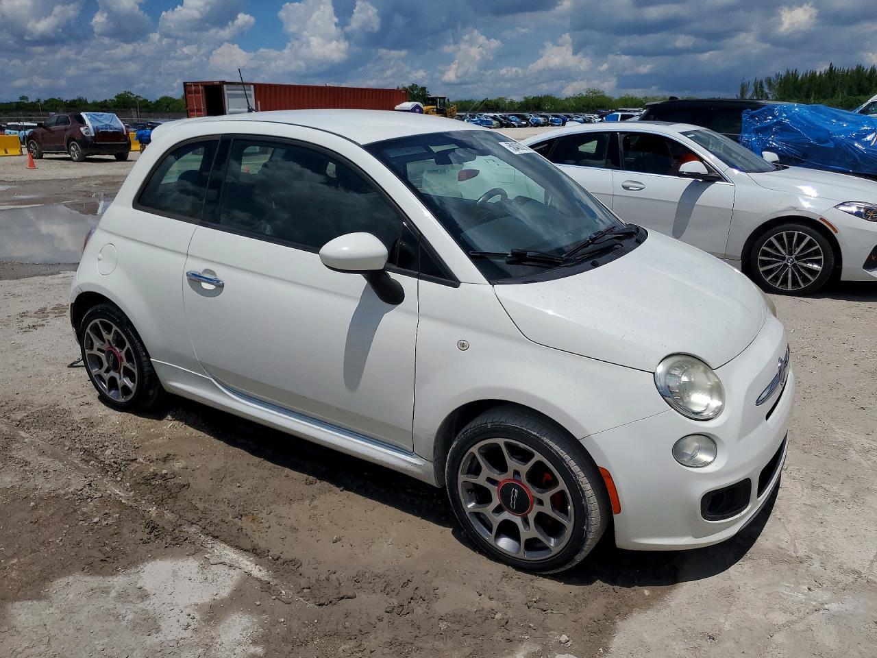 2015 FIAT 500