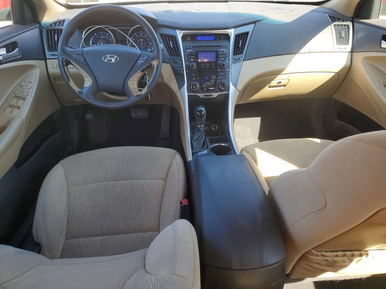 2011 HYUNDAI SONATA
