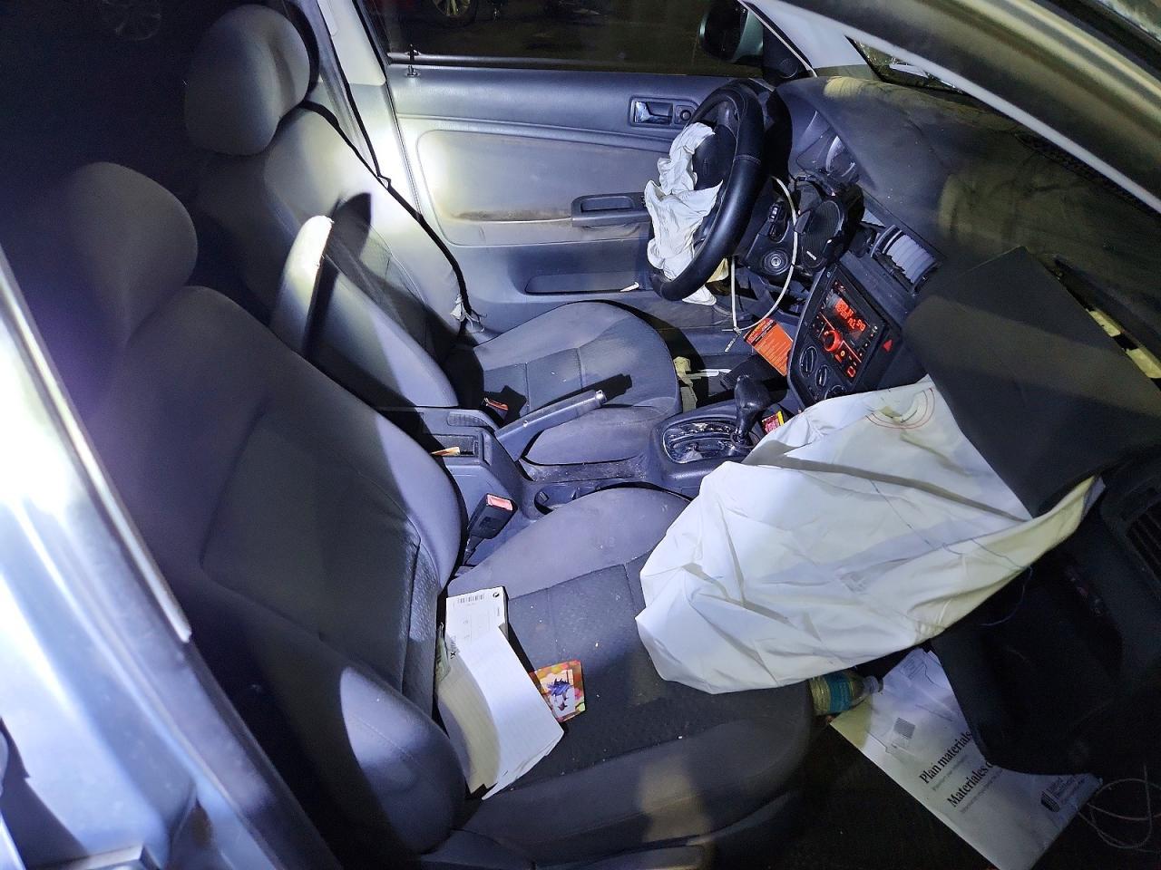2004 VOLKSWAGEN Passat