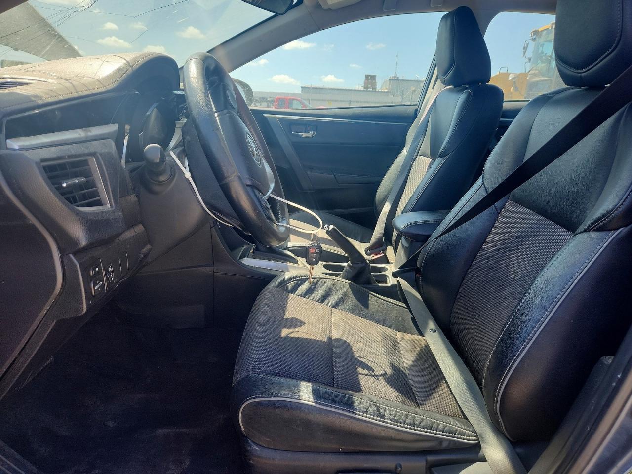 2015 TOYOTA COROLLA