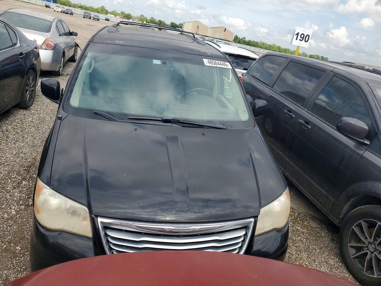 2012 CHRYSLER Town & Country