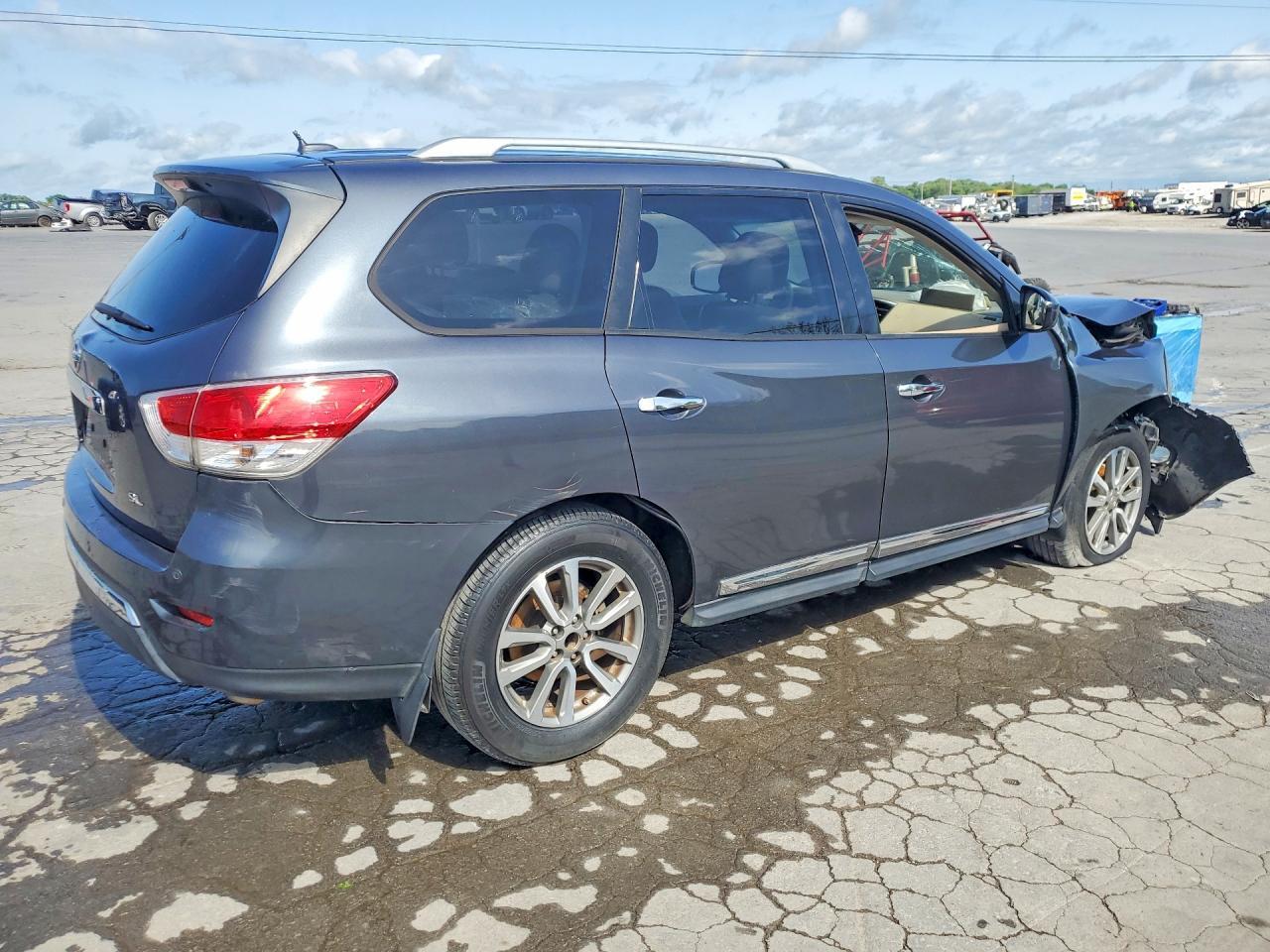 2013 NISSAN PATHFINDER