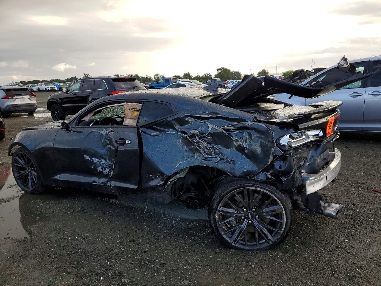 2018 CHEVROLET Camaro