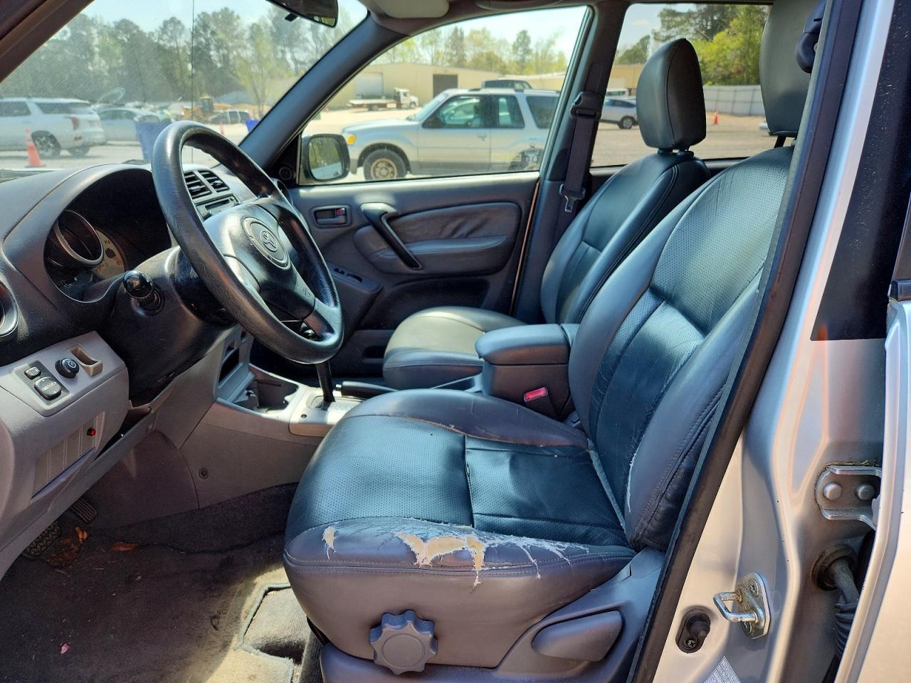 2001 TOYOTA RAV4