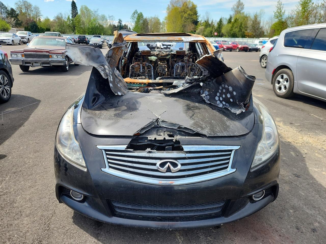 2011 INFINITI G37