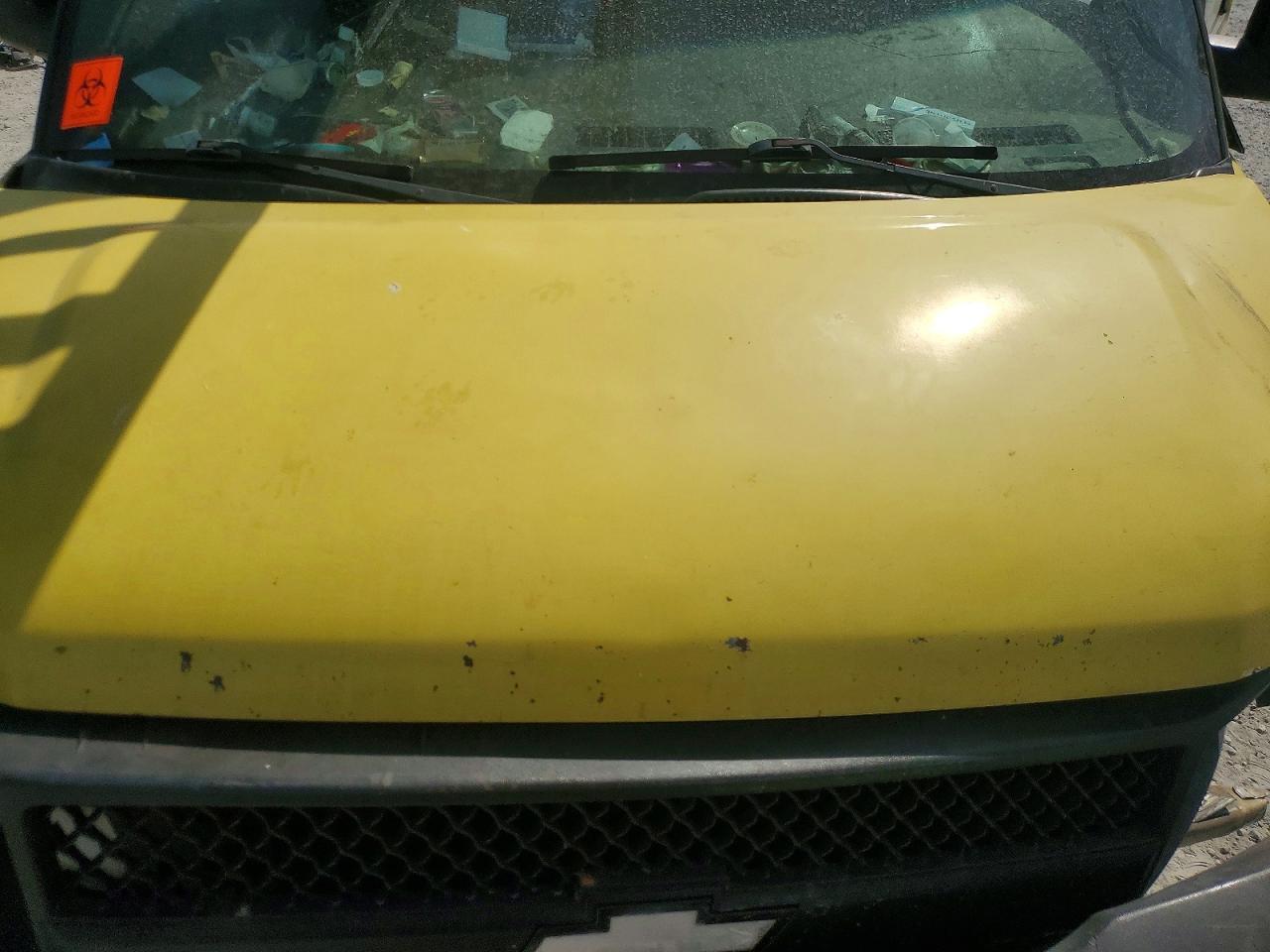 2004 CHEVROLET EXPRESS 2500