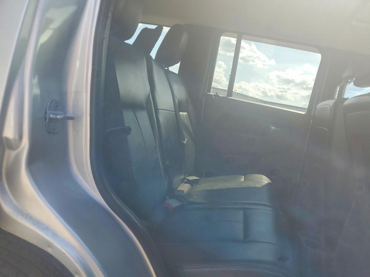 2012 JEEP Liberty
