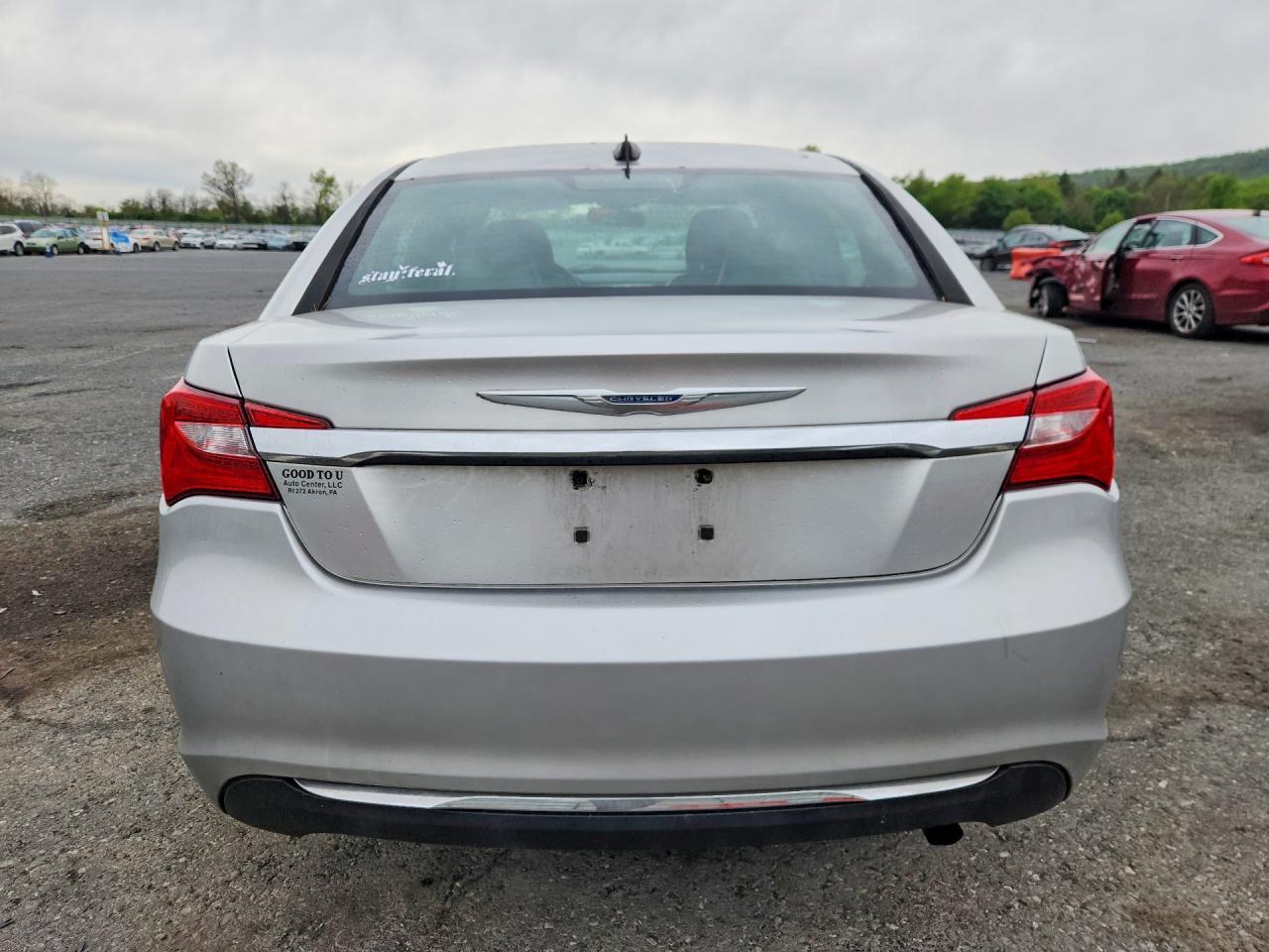 2011 CHRYSLER 200