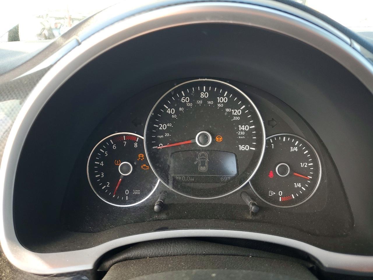 2012 VOLKSWAGEN Beetle