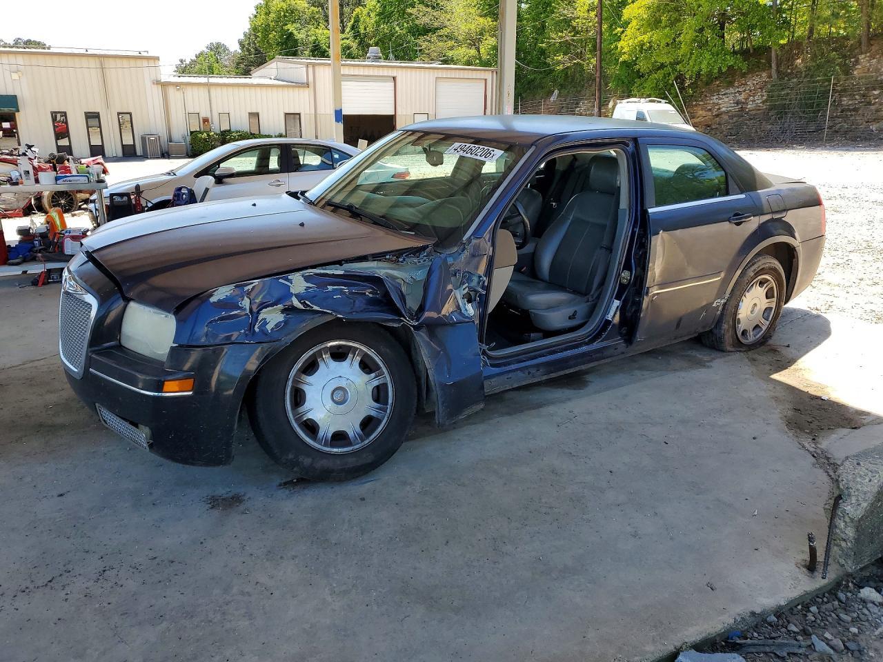 2005 CHRYSLER 300