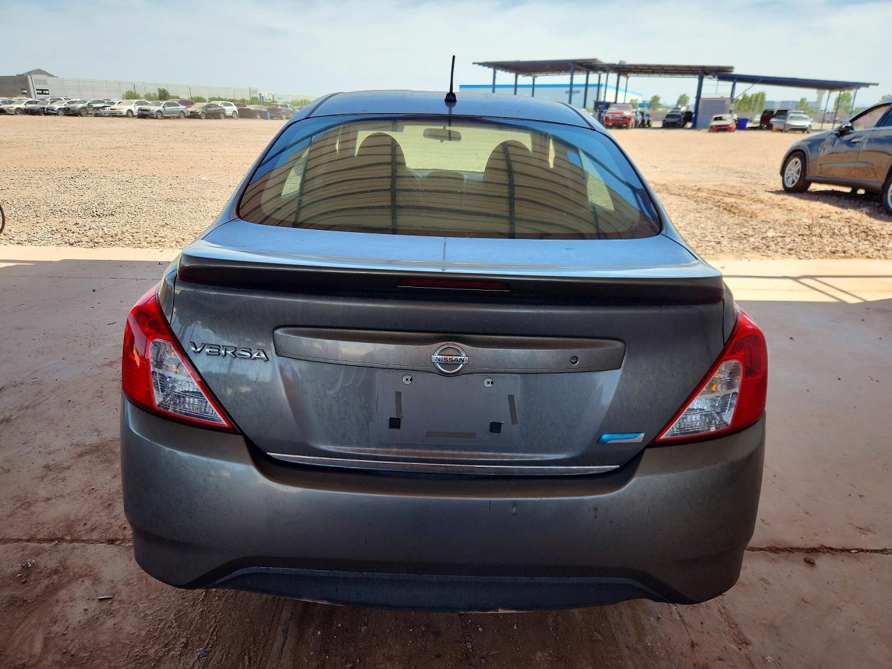 2016 NISSAN VERSA
